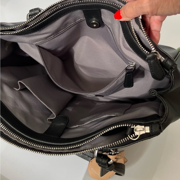 Coach Peyton Leather Jordan Double Zip Carryall Shoulder Bag Black F25669 - Picture 9 of 16